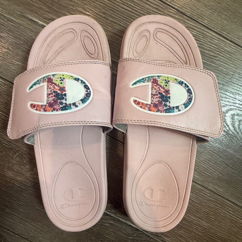 Champion Mega Slide Floral Logo Pink Slide Sandals Women's 7 Adjustable Comfort